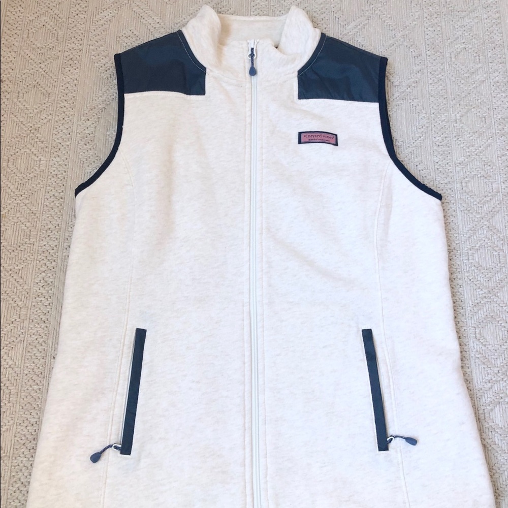 NWOT Vineyard Vines vest